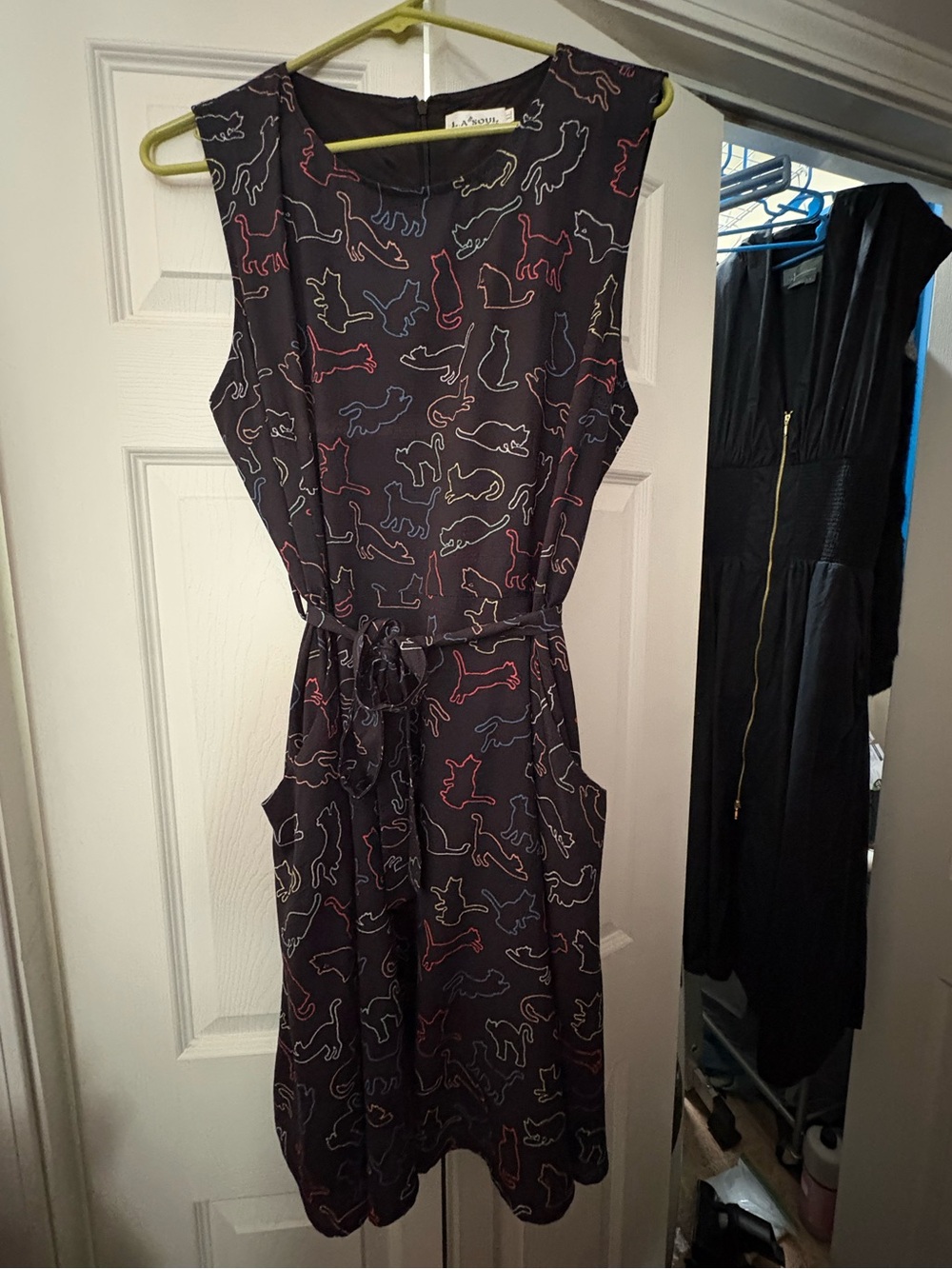 LA Soul Cat Print Black a-line dress with pockets and belt, size XL